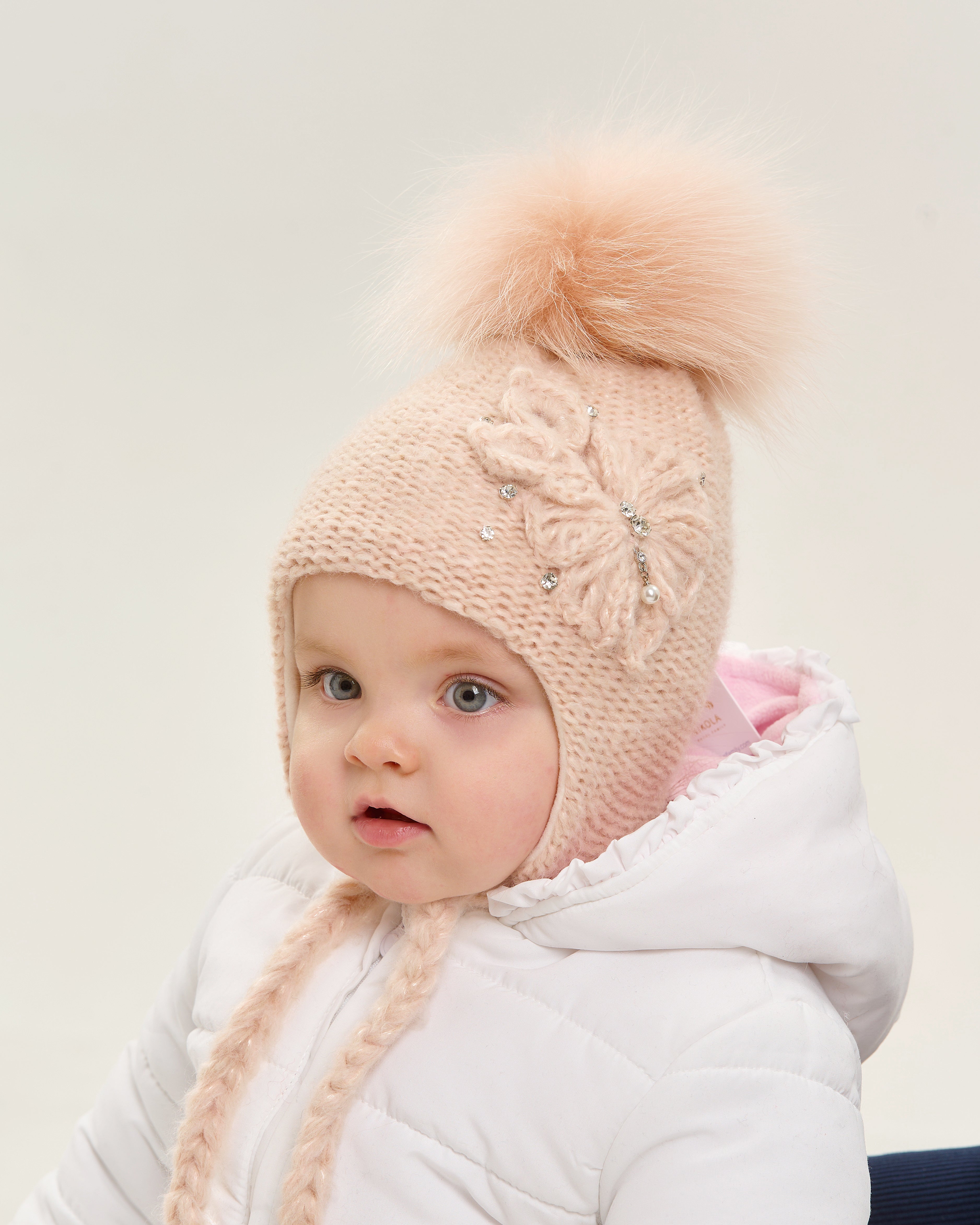 Nikola.29ПЄ (Hat with ties)