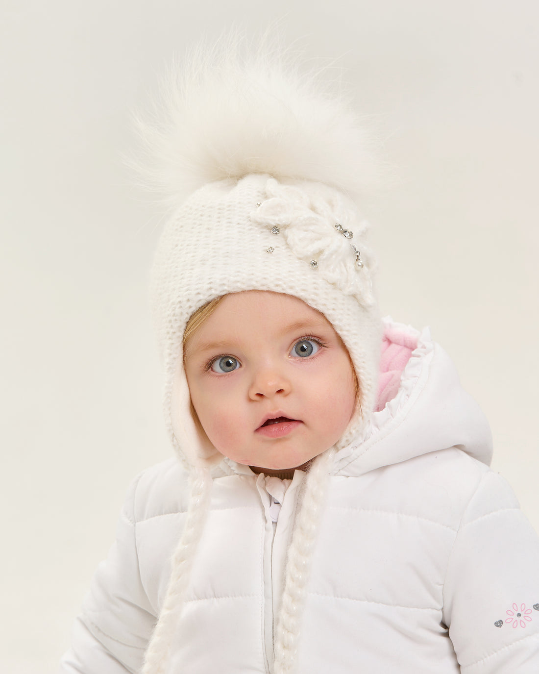 Nikola.29ПЄ (Hat with ties)