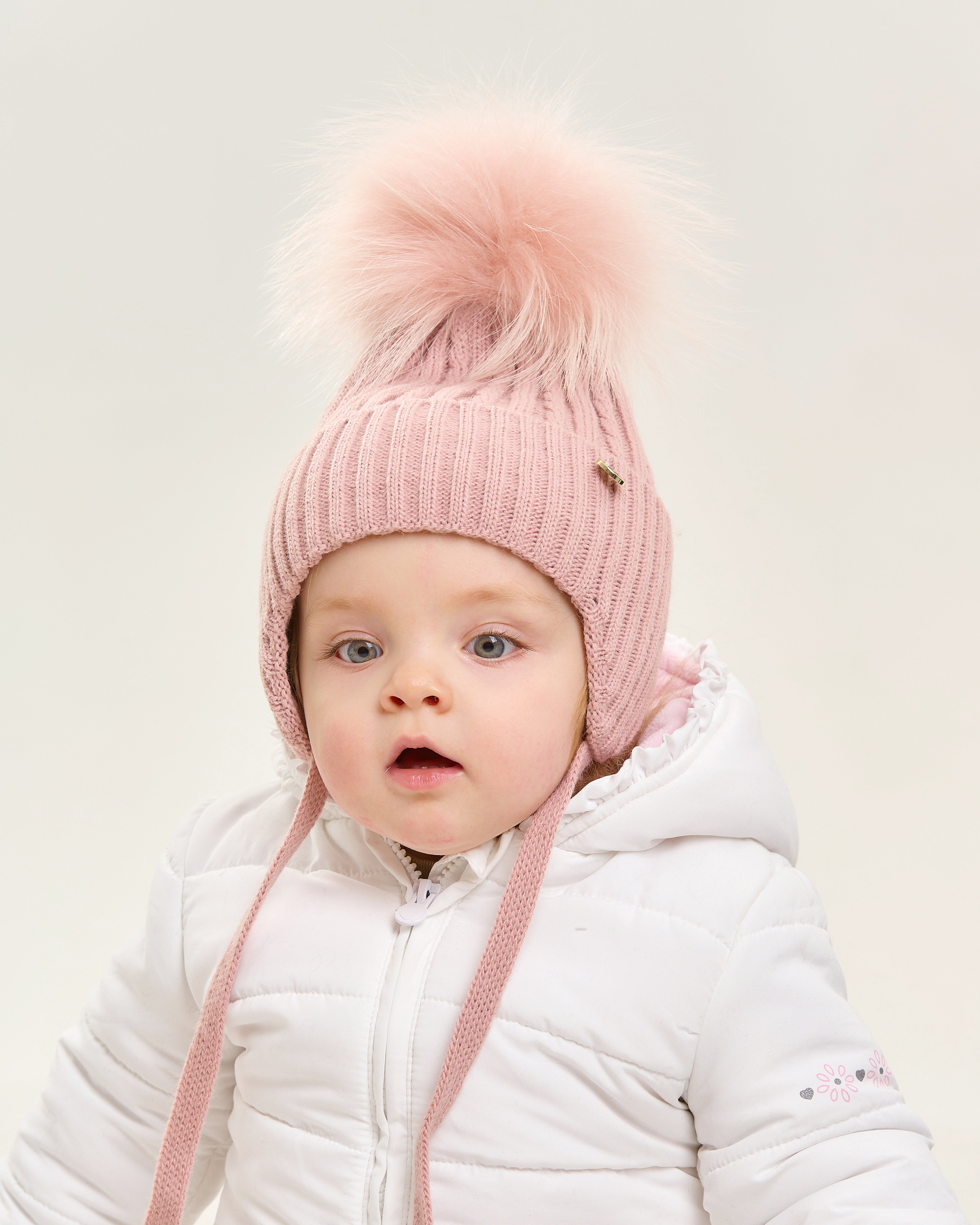 Nikola.190kПЄ (Hat with ties)